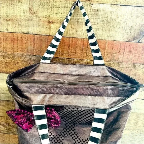 Vintage/Rare Betseyville Skull With Sequined Bow Metallic Tote - Picture 8 of 11